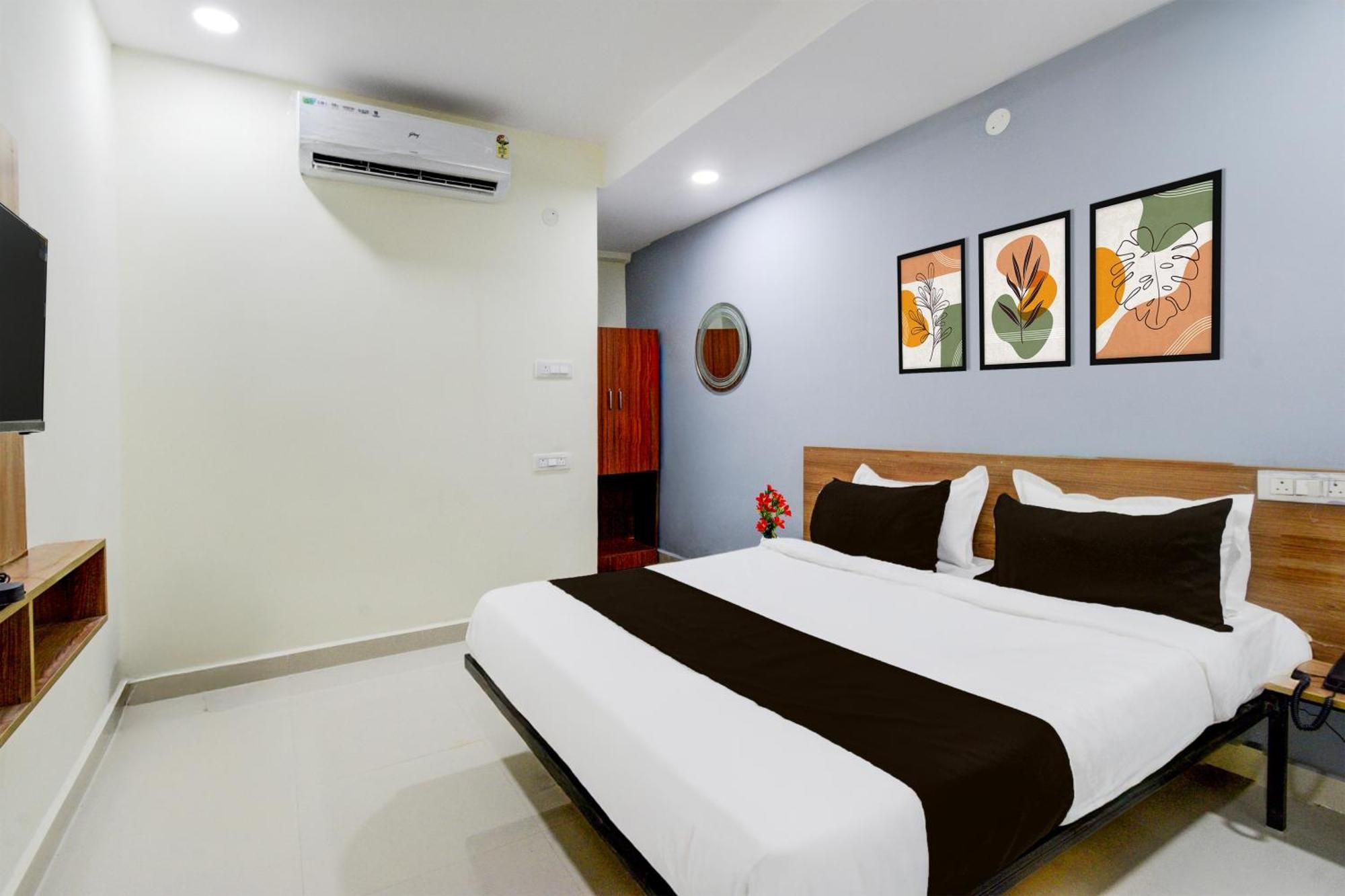 Super Townhouse Kukatpally North Formerly Munagala Arcade Hyderabad Bagian luar foto