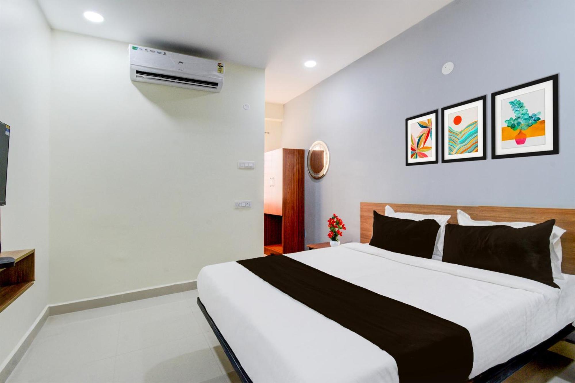 Super Townhouse Kukatpally North Formerly Munagala Arcade Hyderabad Bagian luar foto