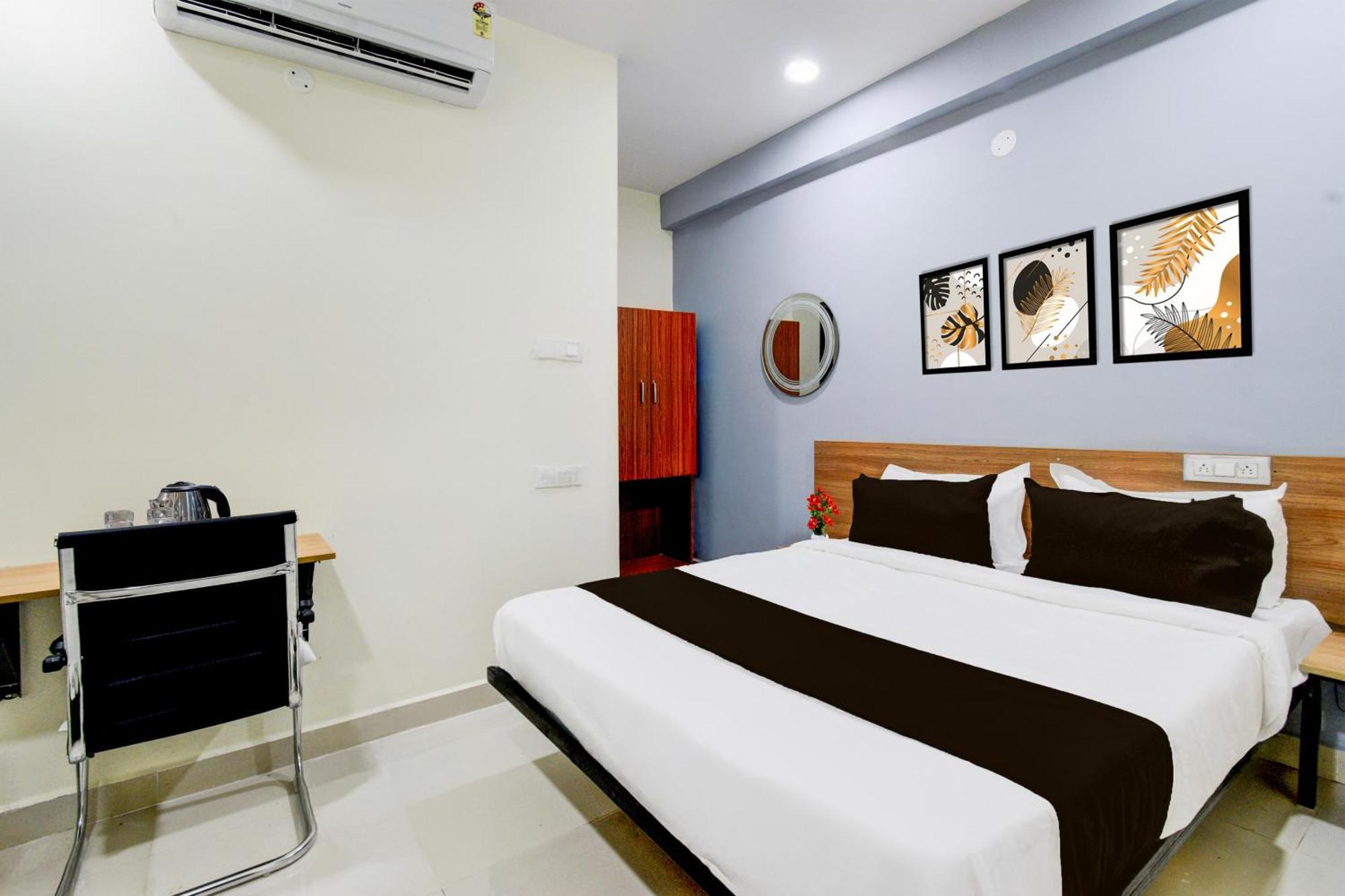 Super Townhouse Kukatpally North Formerly Munagala Arcade Hyderabad Bagian luar foto