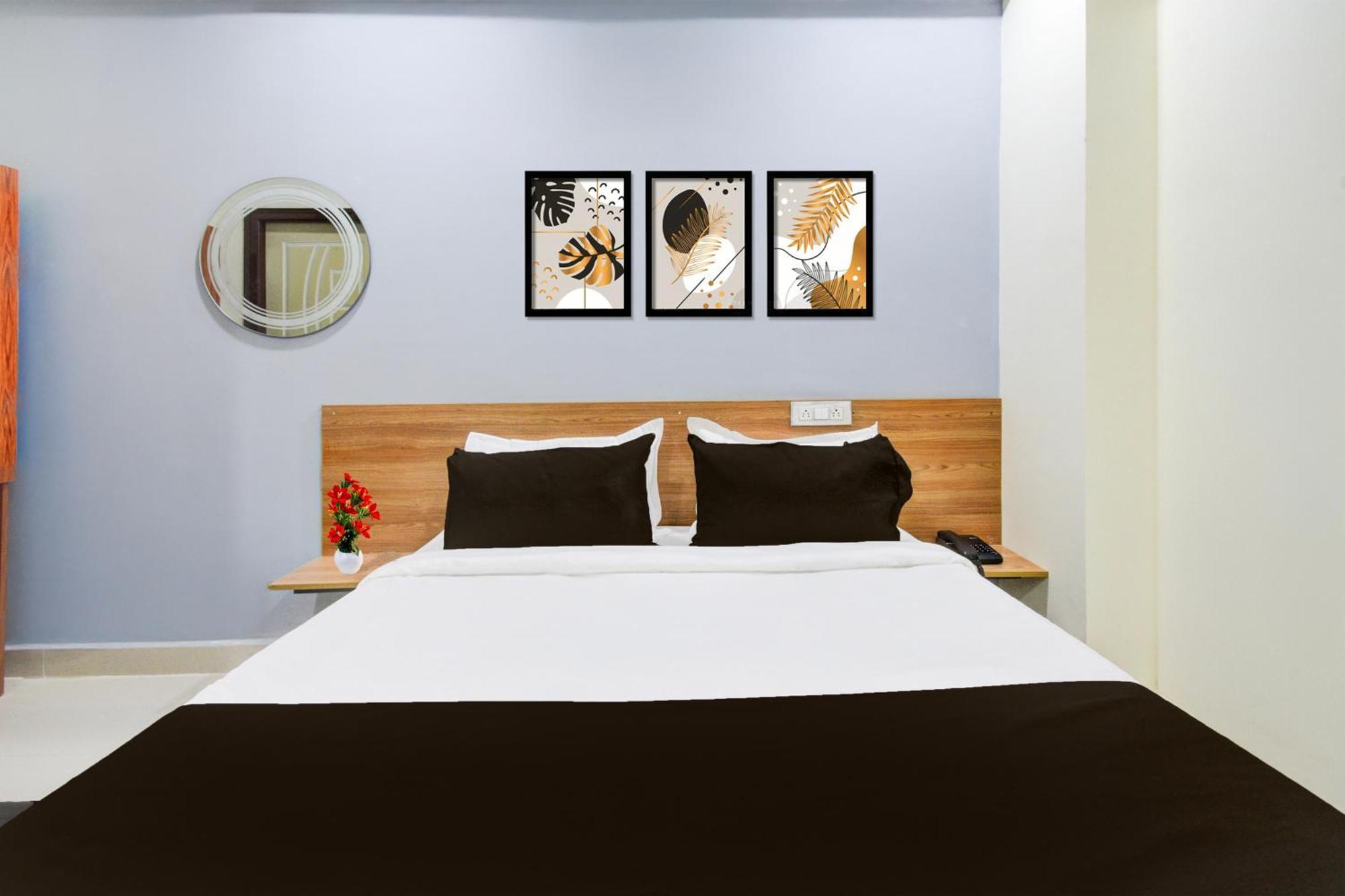 Super Townhouse Kukatpally North Formerly Munagala Arcade Hyderabad Bagian luar foto