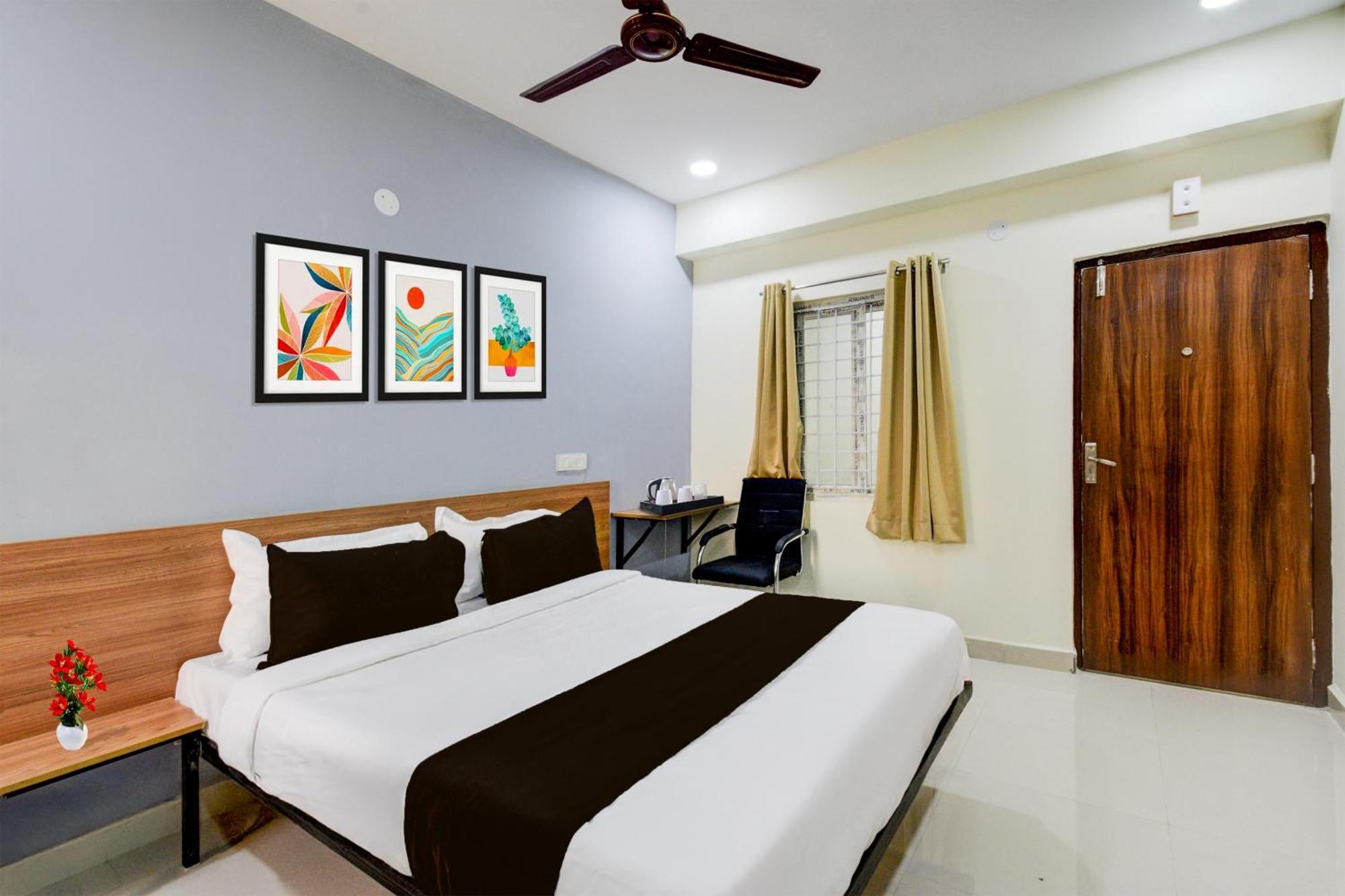 Super Townhouse Kukatpally North Formerly Munagala Arcade Hyderabad Bagian luar foto